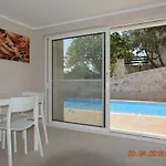 Sealodge: Luxurious Beachfront With Private Pool And Sea Views * Rogac