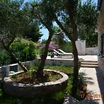 Sealodge: Luxurious Beachfront With Private Pool And Sea Views