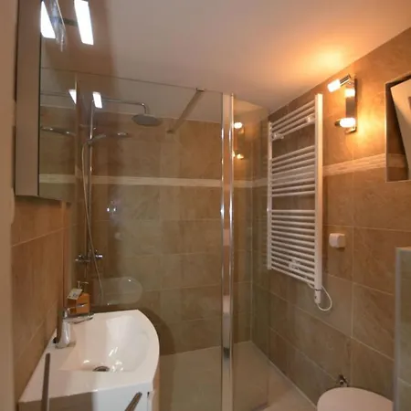 Sealodge: Luxurious Beachfront With Private Pool And Sea Views