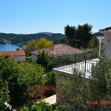 Villa Dreamlodge - Luxe Dalmatian Villa, Private Pool, Parking, Mooring, Breathtaking Sea & Mountain View, At 150 M From Idyllic Private *