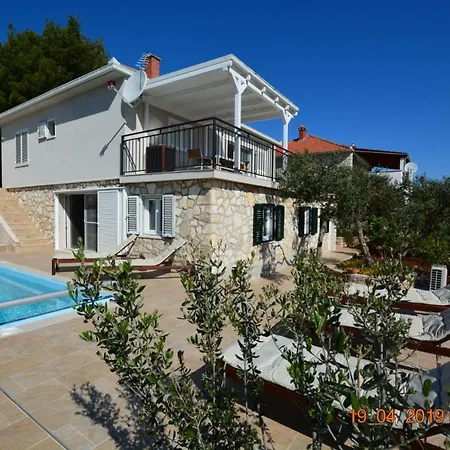 Dreamlodge - Luxe Dalmatian Villa, Private Pool, Parking, Mooring, Breathtaking Sea & Mountain View, At 150 M From Idyllic Private