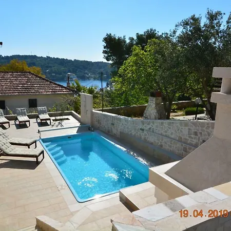 Villa Dreamlodge - Luxe Dalmatian Villa, Private Pool, Parking, Mooring, Breathtaking Sea & Mountain View, At 150 M From Idyllic Private *