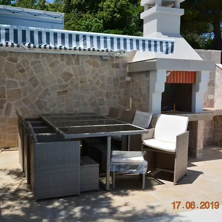Villa Dreamlodge - Luxe Dalmatian Villa, Private Pool, Parking, Mooring, Breathtaking Sea & Mountain View, At 150 M From Idyllic Private *