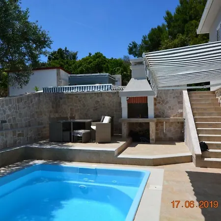 Dreamlodge - Luxe Dalmatian Villa, Private Pool, Parking, Mooring, Breathtaking Sea & Mountain View, At 150 M From Idyllic Private *