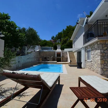 Dreamlodge - Luxe Dalmatian Villa, Private Pool, Parking, Mooring, Breathtaking Sea & Mountain View, At 150 M From Idyllic Private Villa