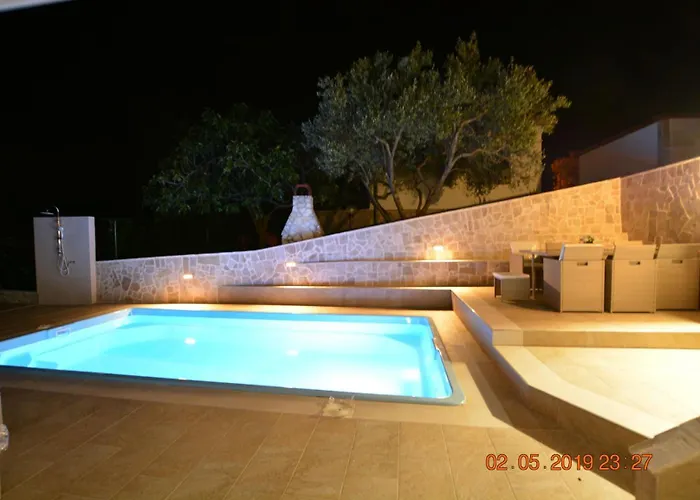 Dreamlodge - Luxe Dalmatian Villa, Private Pool, Parking, Mooring, Breathtaking Sea & Mountain View, At 150 M From Idyllic Private * Rogač