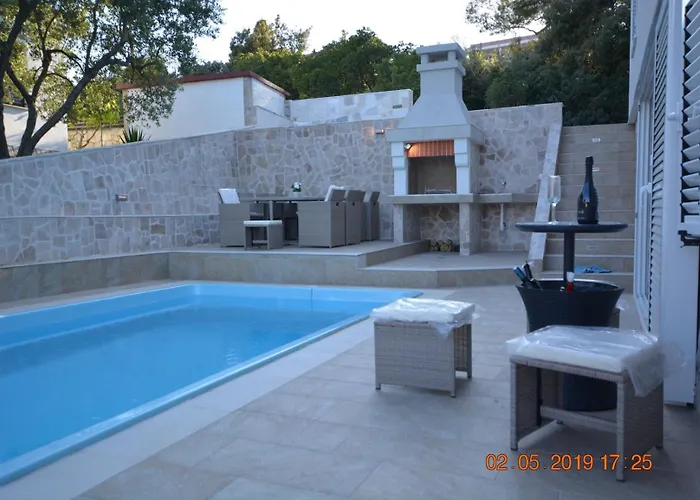 Dreamlodge - Luxe Dalmatian Villa, Private Pool, Parking, Mooring, Breathtaking Sea & Mountain View, At 150 M From Idyllic Private * Rogač