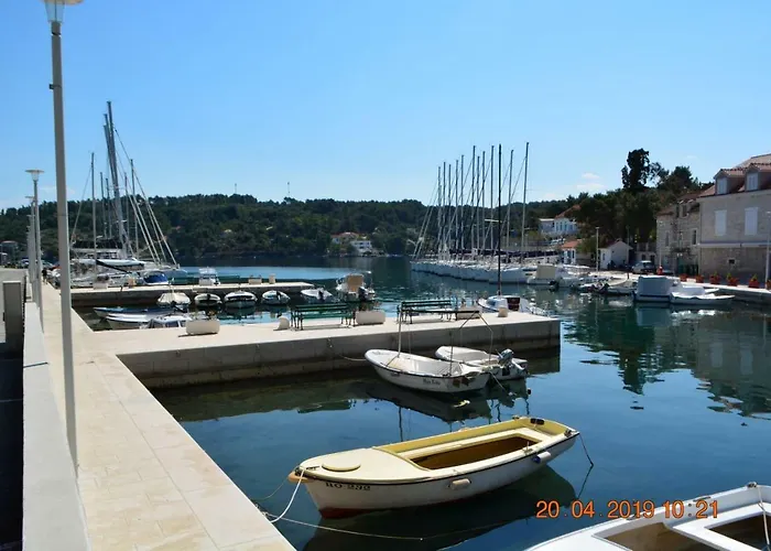 Dreamlodge - Luxe Dalmatian Villa, Private Pool, Parking, Mooring, Breathtaking Sea & Mountain View, At 150 M From Idyllic Private Rogač