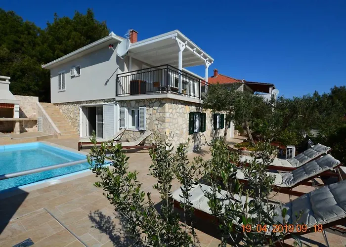 Dreamlodge - Luxe Dalmatian Villa, Private Pool, Parking, Mooring, Breathtaking Sea & Mountain View, At 150 M From Idyllic Private