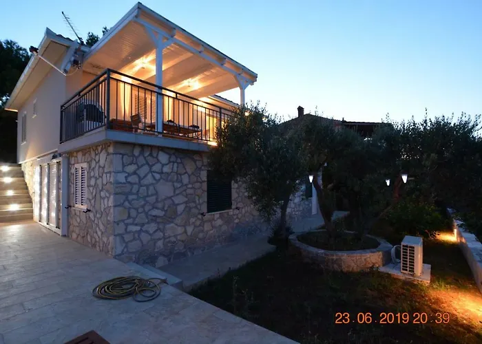 Dreamlodge - Luxe Dalmatian Villa, Private Pool, Parking, Mooring, Breathtaking Sea & Mountain View, At 150 M From Idyllic Private * Rogač