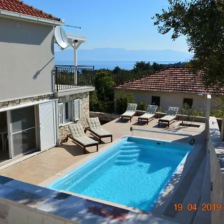 Villa Sealodge - Luxe Villa, Private Pool, Mooring, Parking, Sea & Mountain View, At 150 M From Idyllic Private Rogač